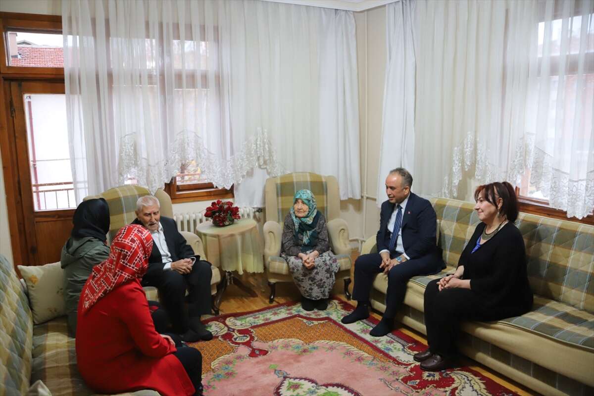 konyada-102-yasindaki-eski-yurt-mudurune-vefa-ziyareti