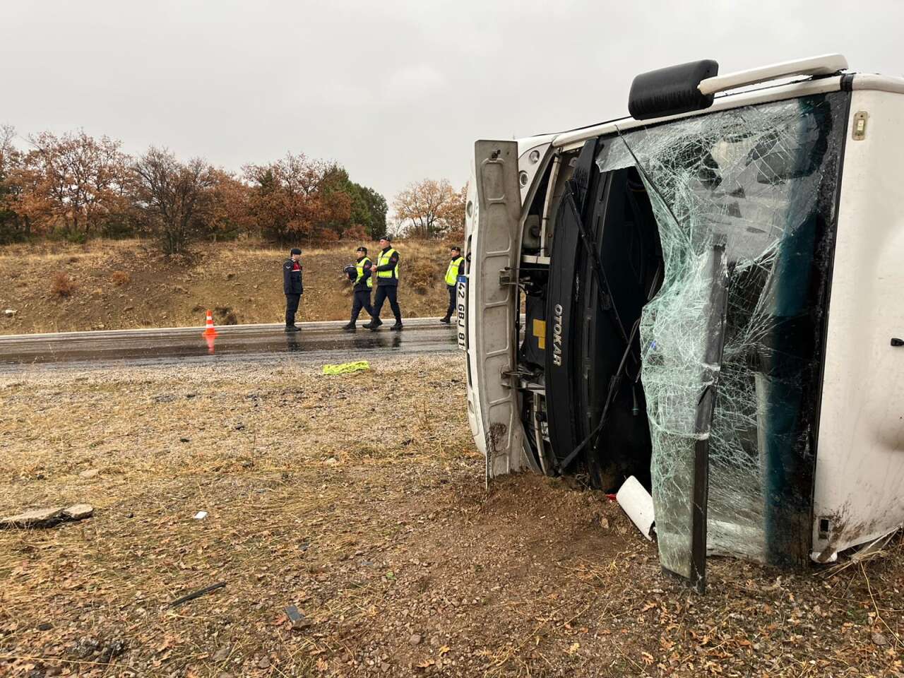 konyada-ogrenci-servisi-devrildi-31-yarali-var
