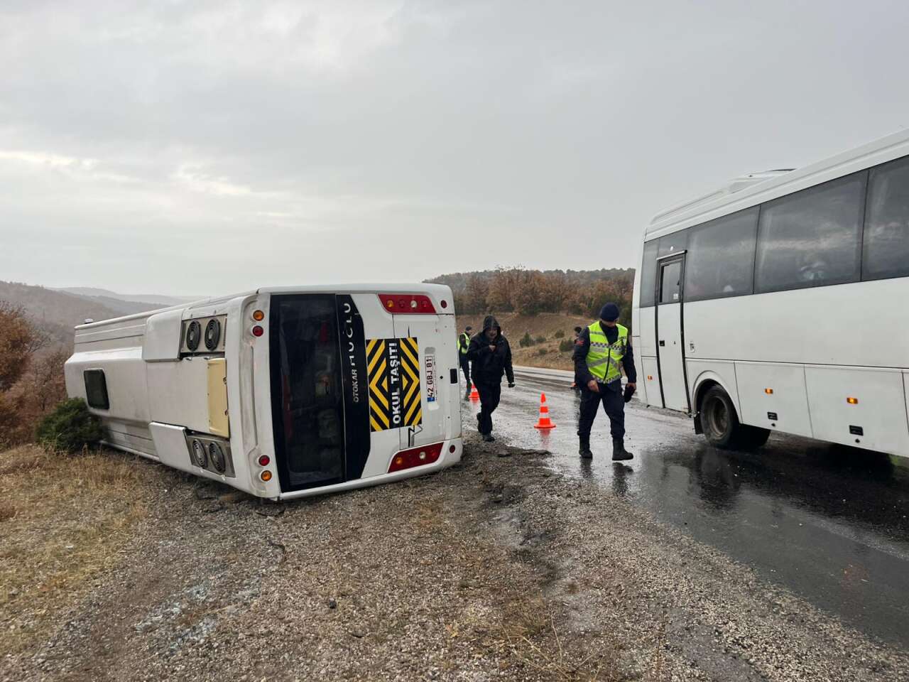 konyada-ogrenci-servisi-devrildi-31-yarali-var