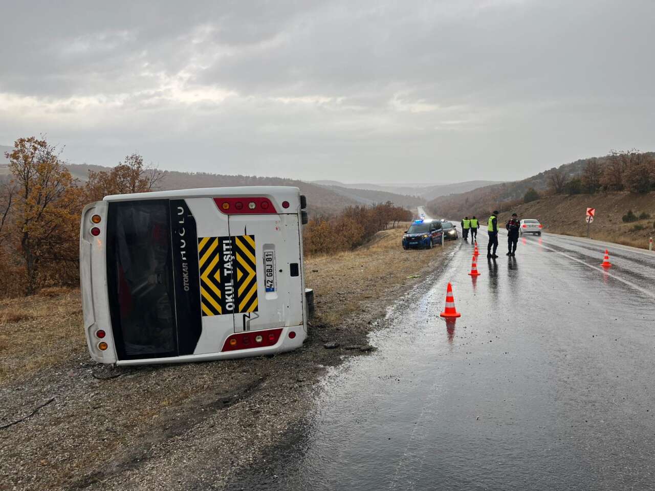 konyada-ogrenci-servisi-devrildi-31-yarali-var