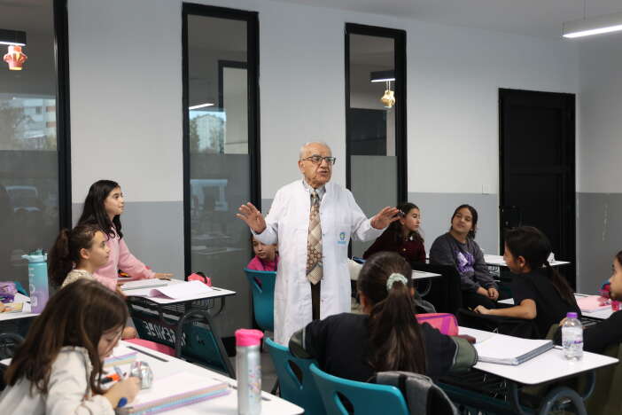 konyada-ogretmenler-gunune-ozel-anlamli-bulusma