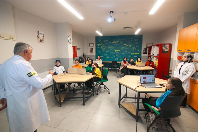 konyada-ogretmenler-gunune-ozel-anlamli-bulusma