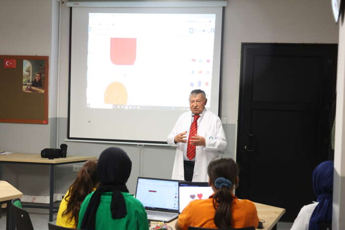 konyada-ogretmenler-gunune-ozel-anlamli-bulusma