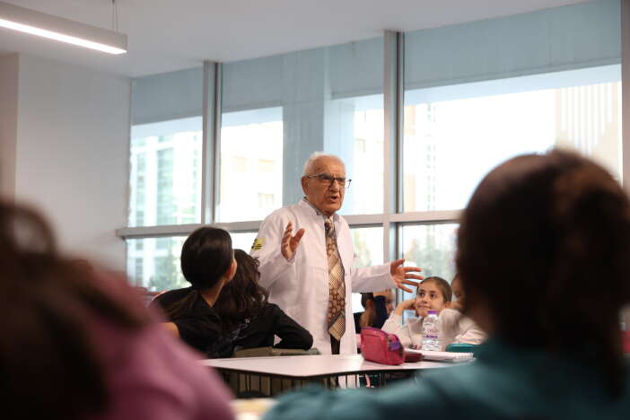 konyada-ogretmenler-gunune-ozel-anlamli-bulusma