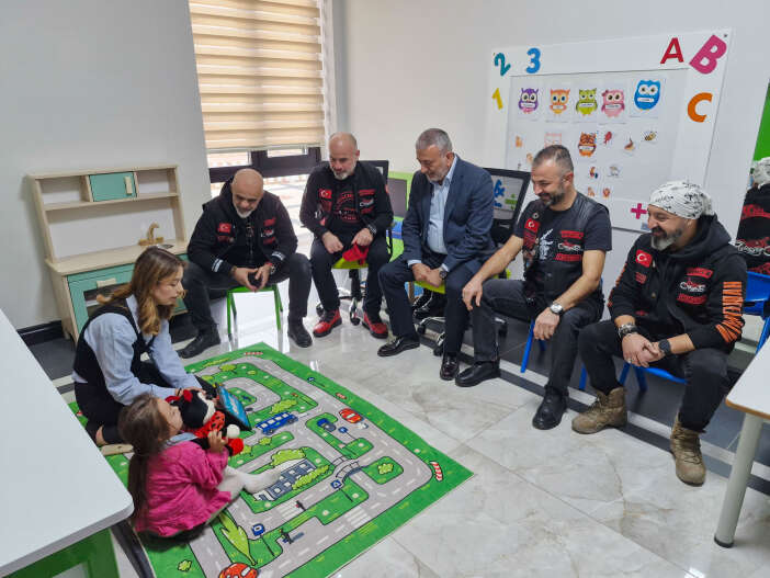 konyada-ozel-egitimin-kahramanlarina-ozel-kutlama