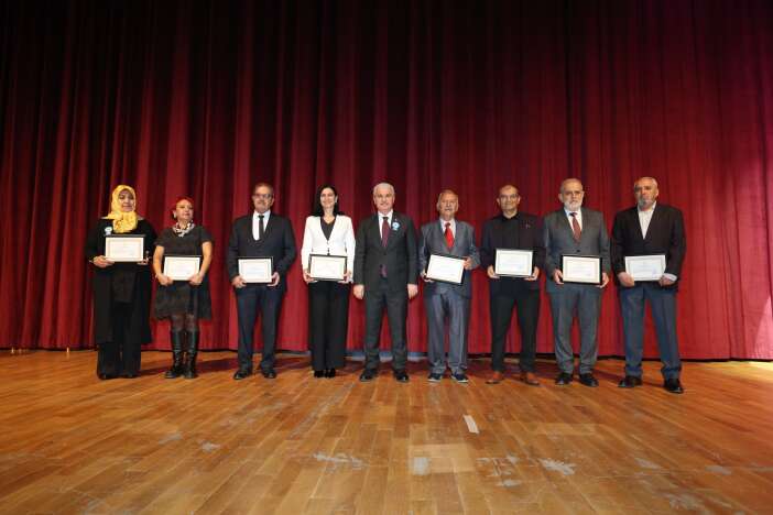 konyada-protokolun-katilimiyla-24-kasim-ogretmenler-gunu-kutlandi