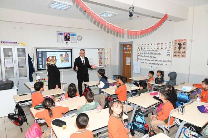 konyali-belediye-baskani-tekrar-diploma-aldi