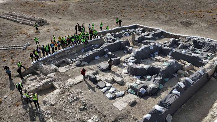 konyali-bisikletcilerin-yeni-duragi-lystra-antik-kenti-oldu