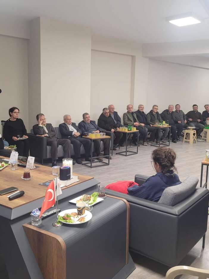 konyali-ogretmenler-karbiadda-bulustu