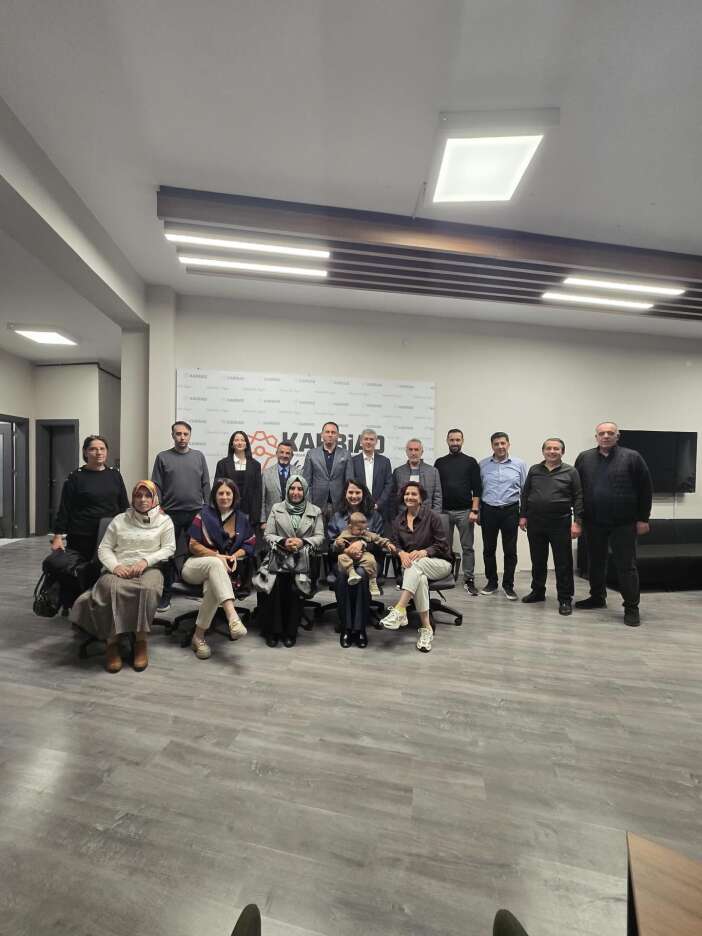 konyali-ogretmenler-karbiadda-bulustu