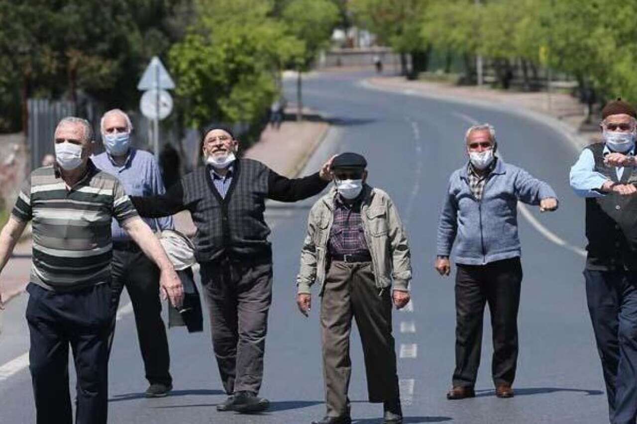 turkiyenin-yeni-nufusu-aciklandi-hangi-yastan-kac-kisi-yasiyor