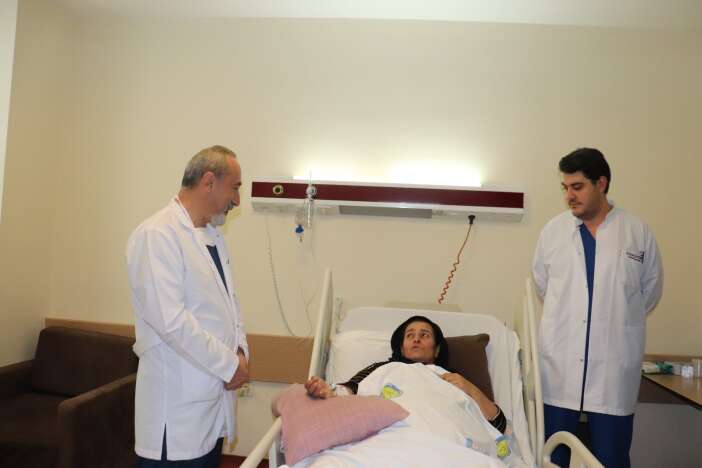 doktorlari-bile-sok-etti-karnindan-15-kilo-cikti