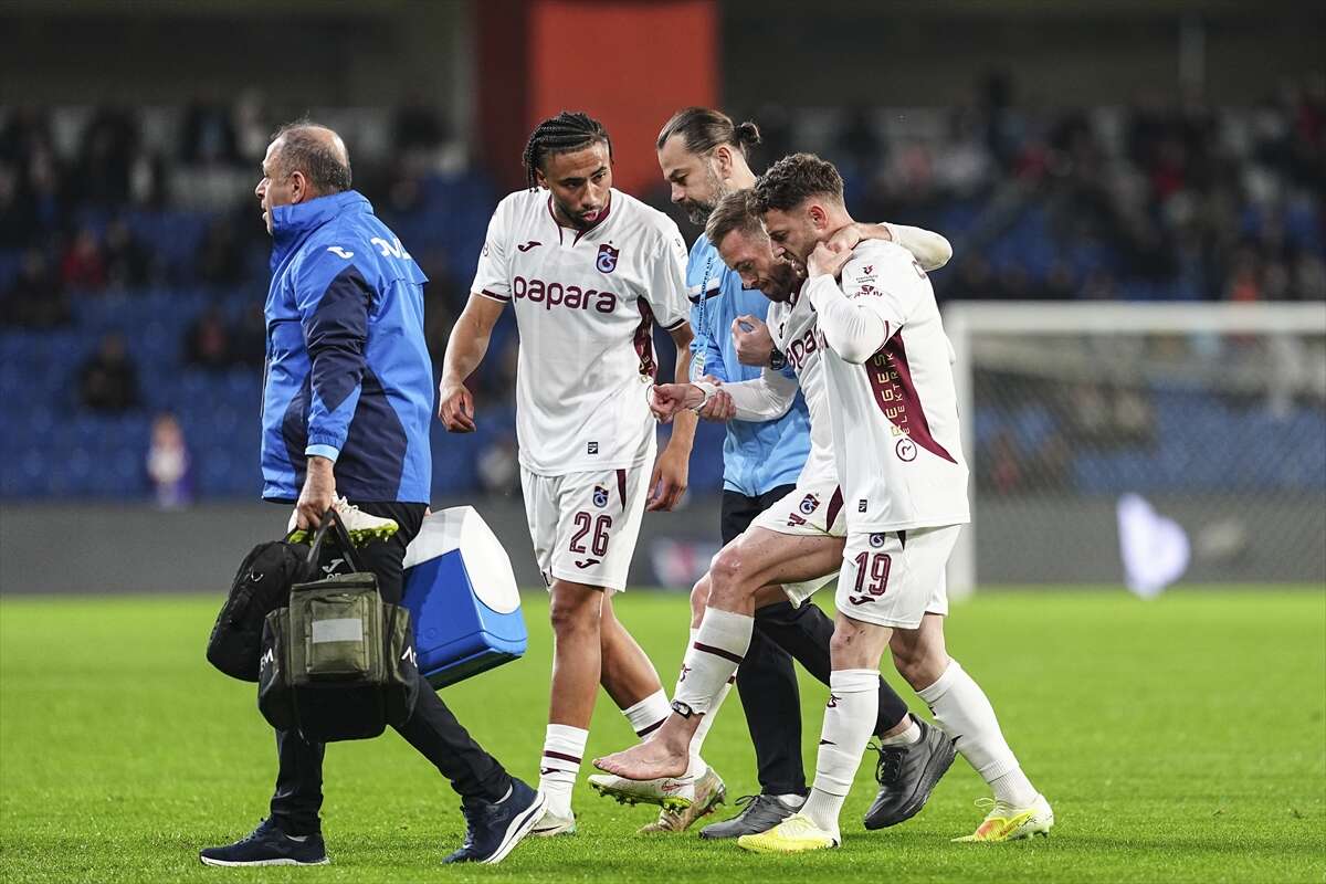 super-ligde-korkunc-sakatlik-macta-ayagi-kirildi