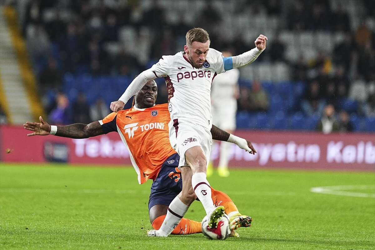 super-ligde-korkunc-sakatlik-macta-ayagi-kirildi