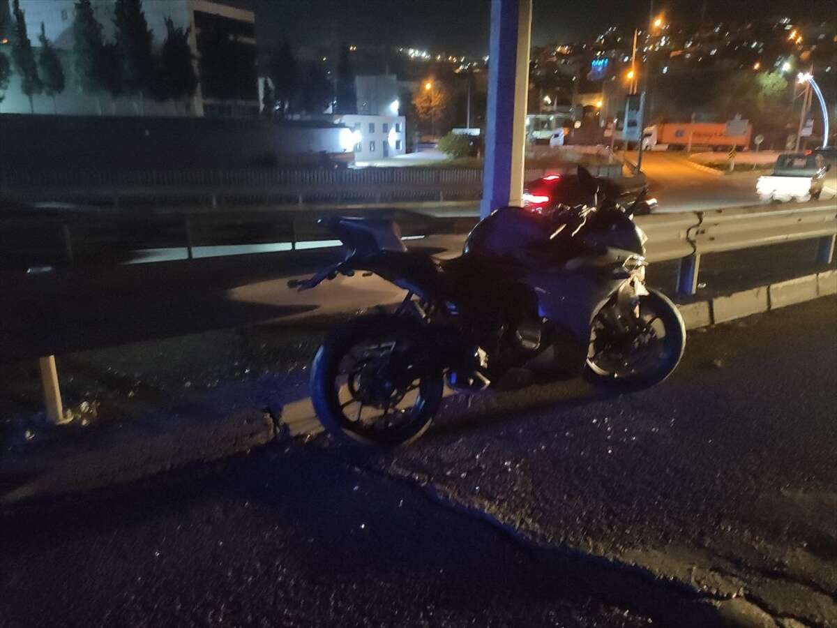 tirdan-indi-motosiklet-carpti-ikisi-de-oldu