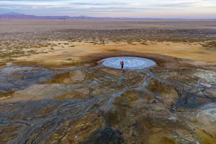 tuz-golu-havzasindaki-nadir-doga-olayi-gorsel-solen-sunuyor