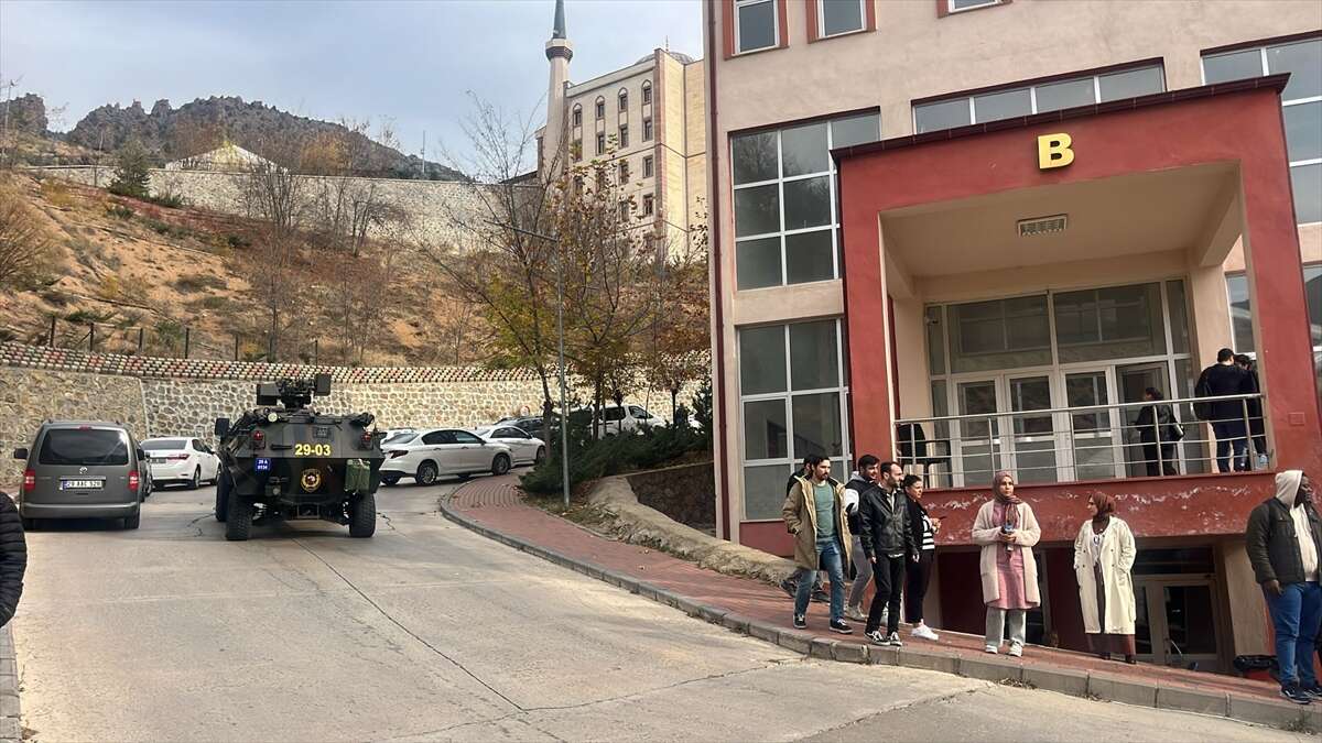 universitede-rehin-krizi-polis-ikna-etmeye-calisiyor-gumushane