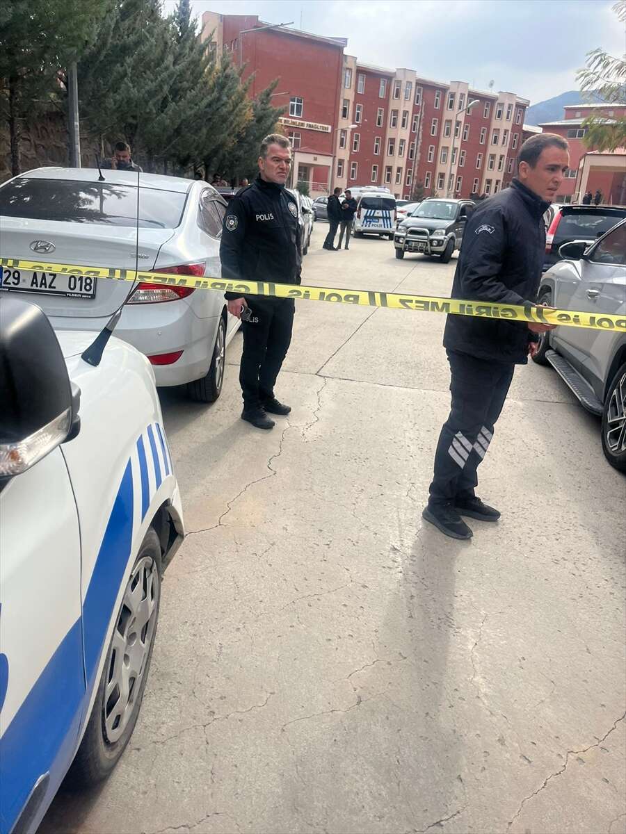 universitede-rehin-krizi-polis-ikna-etmeye-calisiyor-gumushane
