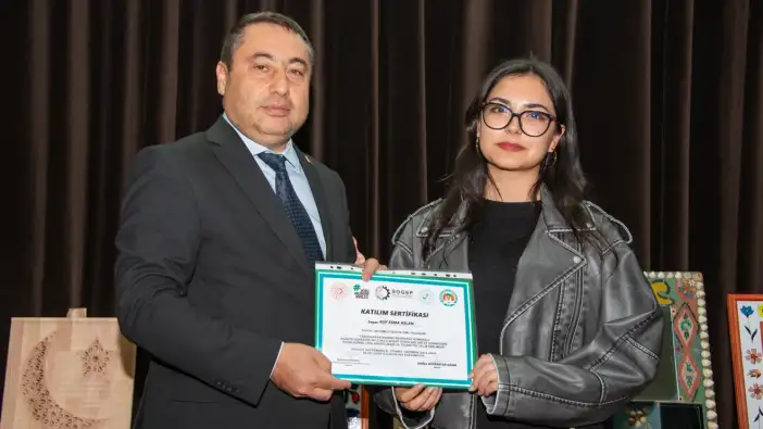 anadoludakiler-projesinde-egitim-alan-ogrenciler-sertifikalarina-kavustu-5-638998578204281742