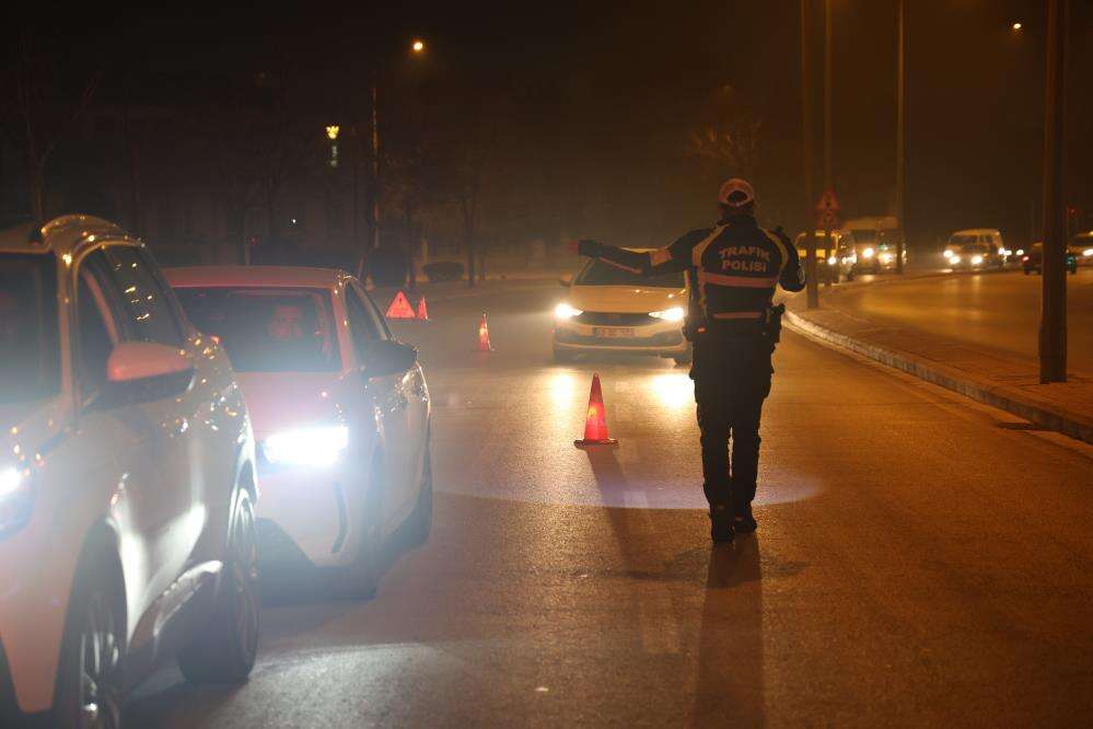 konyada-trafik-uygulamasina-takilan-surucuden-carpici-itiraf