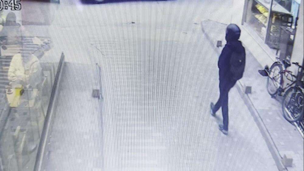 kuyumcu-soygununda-sok-detay-zanli-ozel-harekat-polisi-cikti