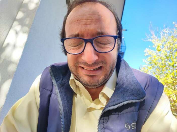 bir-hata-26-yillik-ogretmenin-hayatini-karartti-ailesi-terk-etti-cocuk-gibi-agladi