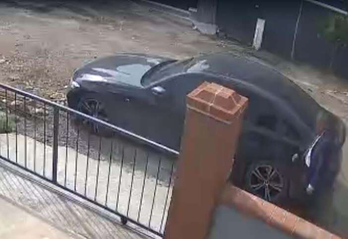 evinin-onunde-vurdular-can-guvenligim-yok-diyen-is-insaninin-vurulma-ani