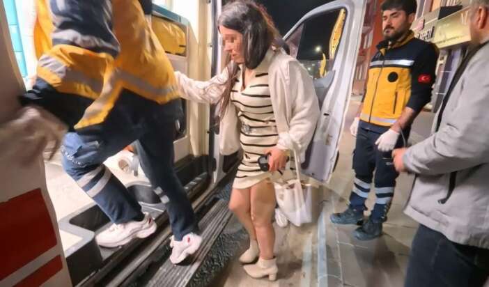 kiskanclik-krizi-kanli-bitti-genc-kadin-rakibini-bicakladi