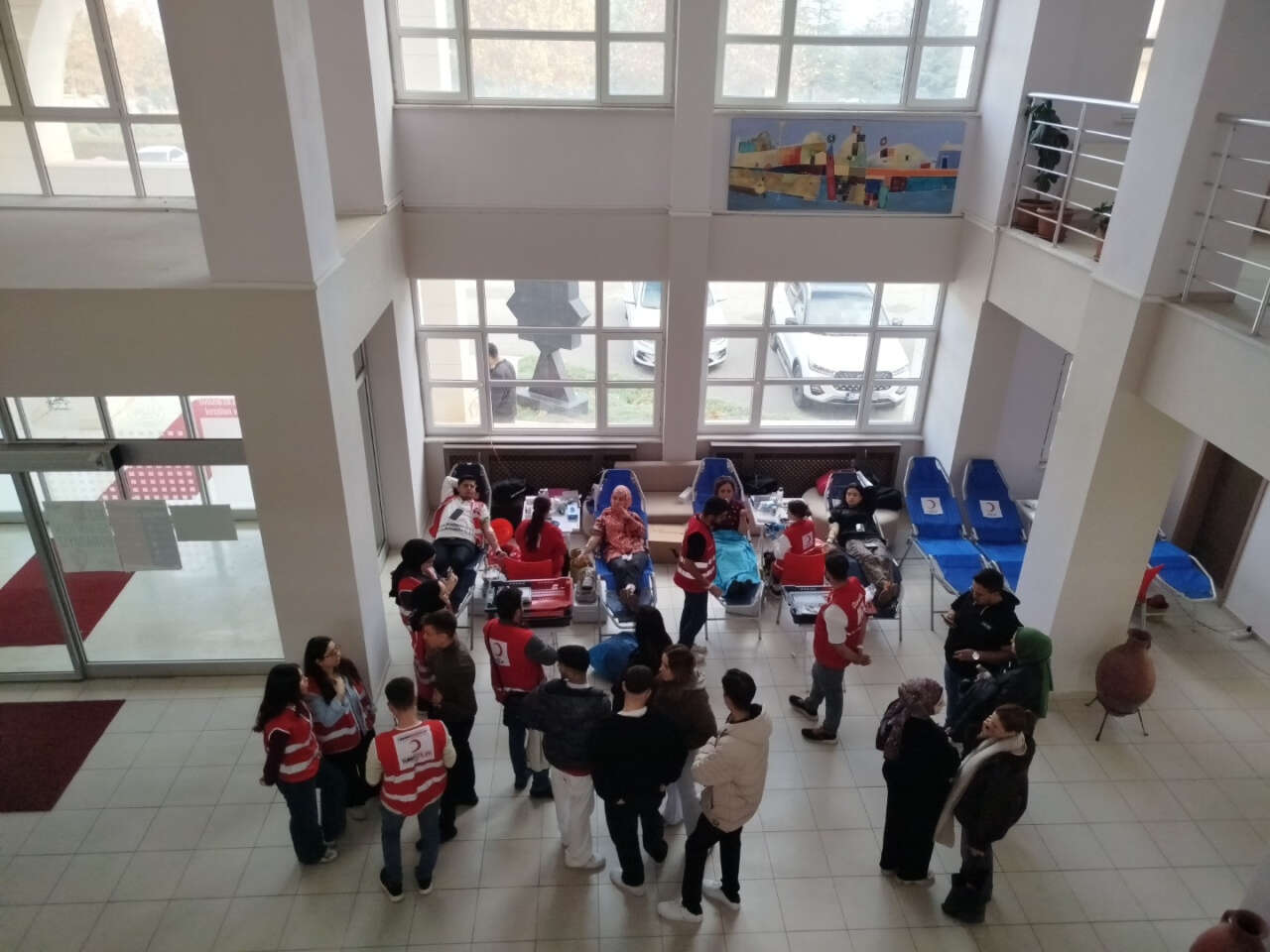 selcuk-universitesinde-kan-bagisi-kampanyasina-yogun-ilgi