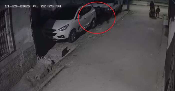 5-yasindaki-cocugunu-arabaya-carpip-yere-firlatti-o-anlar-kameralada