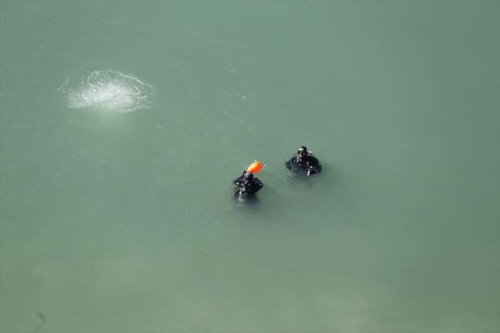 baraja-ucan-aractaki-3-kisiden-2sinin-cansiz-bedenine-ulasildi