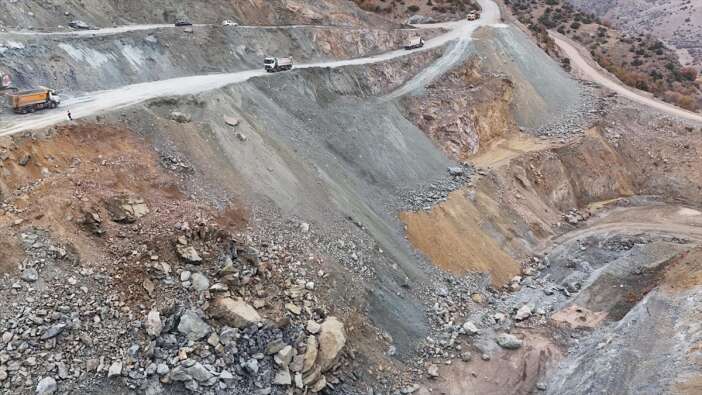 gocuk-altinda-kaldi-sabri-yildirimi-arama-calismalari-suruyor