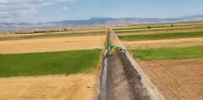 konyada-drenaj-kanallari-temizlendi