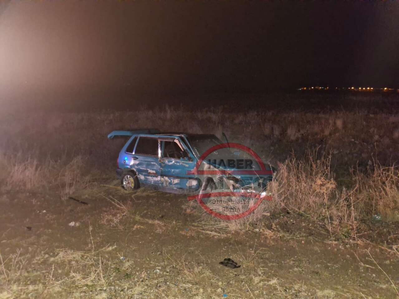 konyada-kamyonet-otomobille-carpisti-yaralilar-var