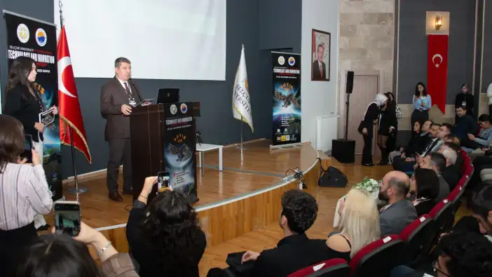 konyada-yapay-zeka-ve-teknoloji-devrimi-ogrenciler-gelecegi-tasarliyor