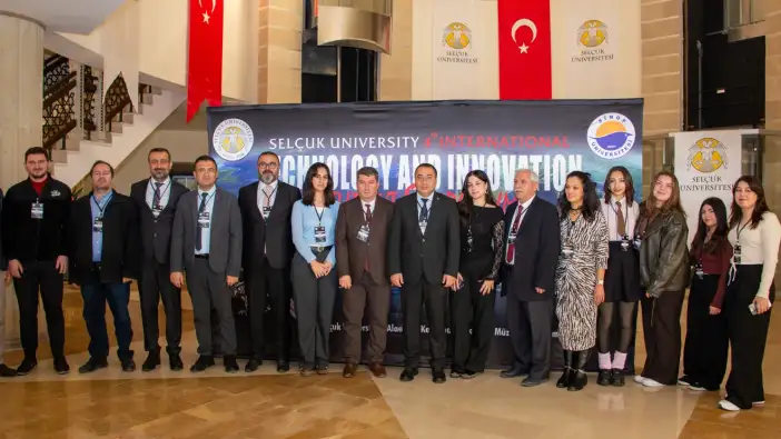 konyada-yapay-zeka-ve-teknoloji-devrimi-ogrenciler-gelecegi-tasarliyor