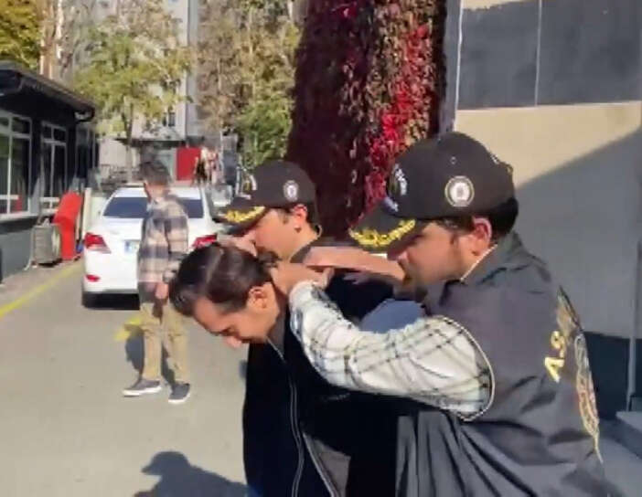 sayaclari-kundakladi-yanlis-binayi-atese-verdi