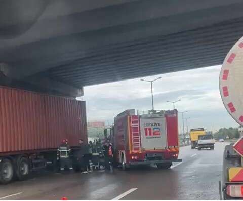 23-yasindaki-genc-kendi-kullandigi-tirin-altinda-kalarak-oldu