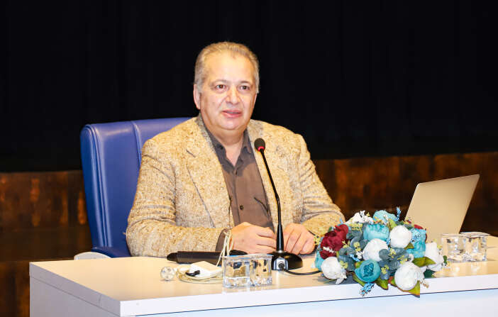 cumhurbaskanligi-korosu-sefi-konyadaki-ogrencilerle-bulustu