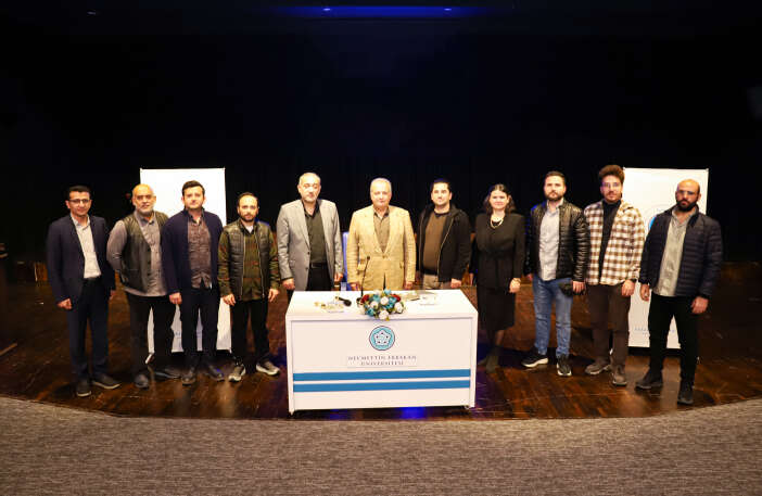 cumhurbaskanligi-korosu-sefi-konyadaki-ogrencilerle-bulustu