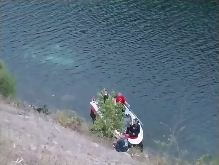 esi-ve-oglunun-olumune-iliskin-tutuklanan-doktor-cezaevinde-intihar-etti