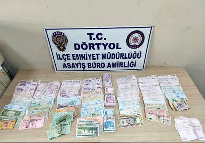 fuhus-baskininda-gizli-bolmeden-cikanlar-sok-etti