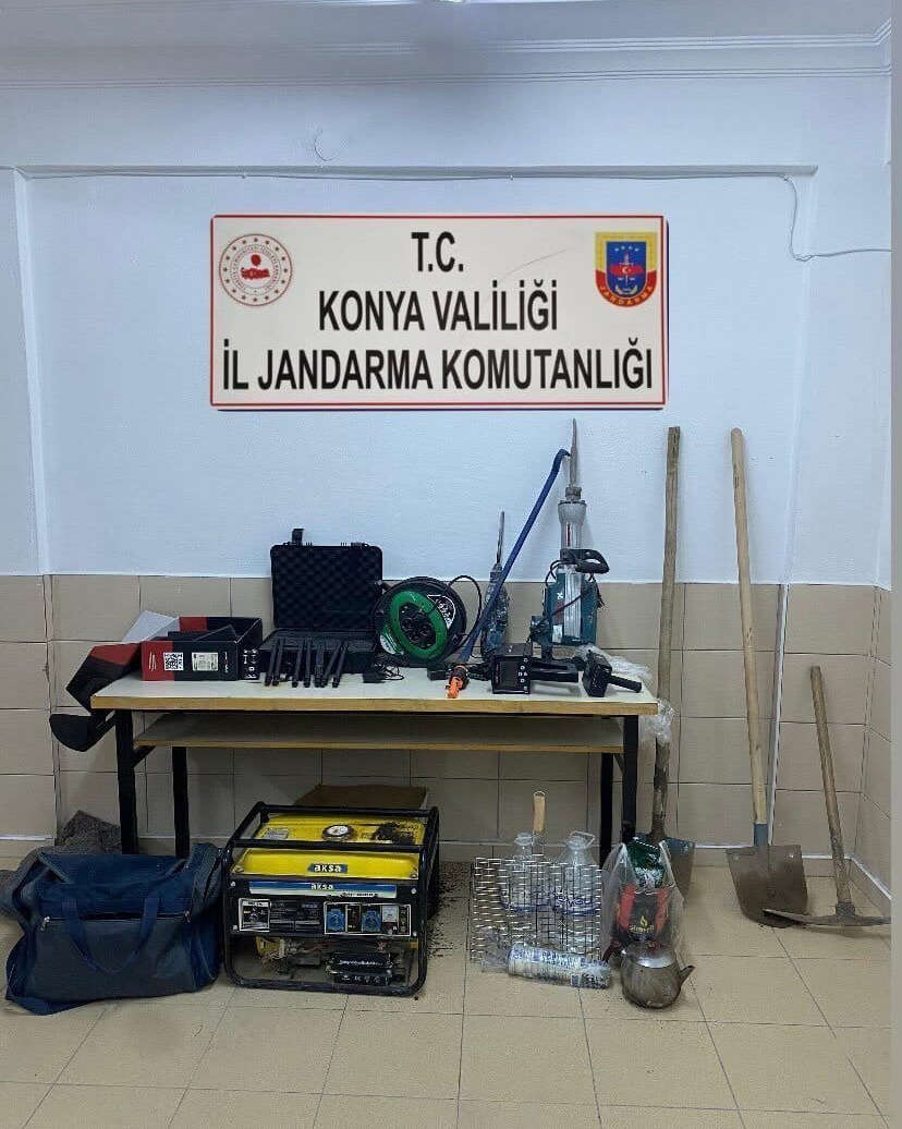 konyada-define-bulup-zengin-olma-hayali-jandarmada-bitti