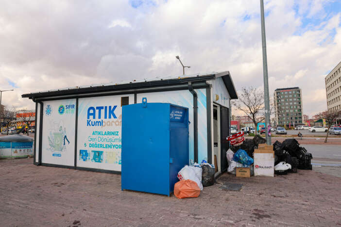 konyadaki-atik-kumbarasina-yogun-ilgi