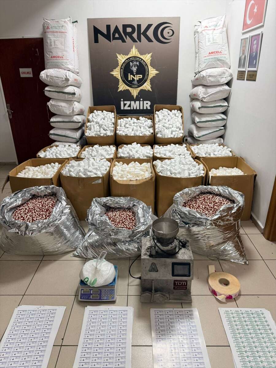 polisten-rekor-uyusturucu-operasyonu-23-milyon-hap-ele-gecirildi