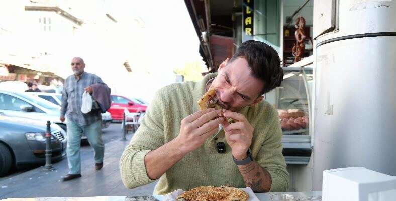 unlu-youtuber-konya-mutfagina-hayran-kaldi