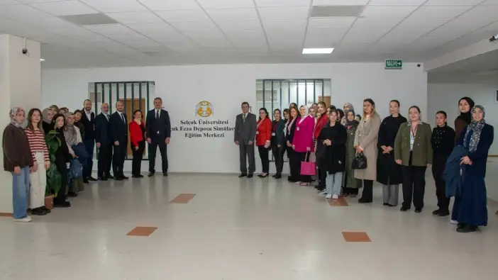 cumhurbaskani-erdogan-kirmizi-alarm-verdi-konyadaki-ebeler-toplandi