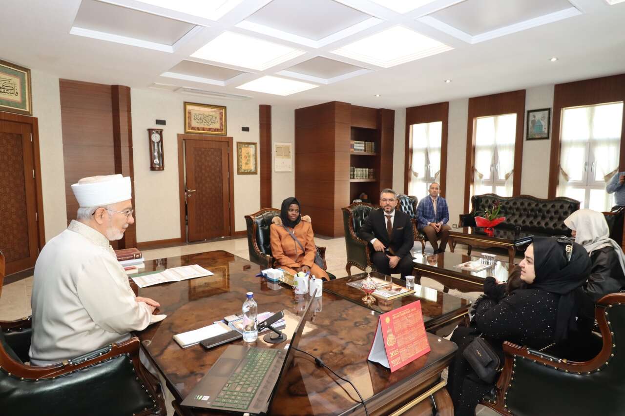 kenyadan-konyaya-uzanan-yolculuk-2-yillik-arayisla-musluman-oldu