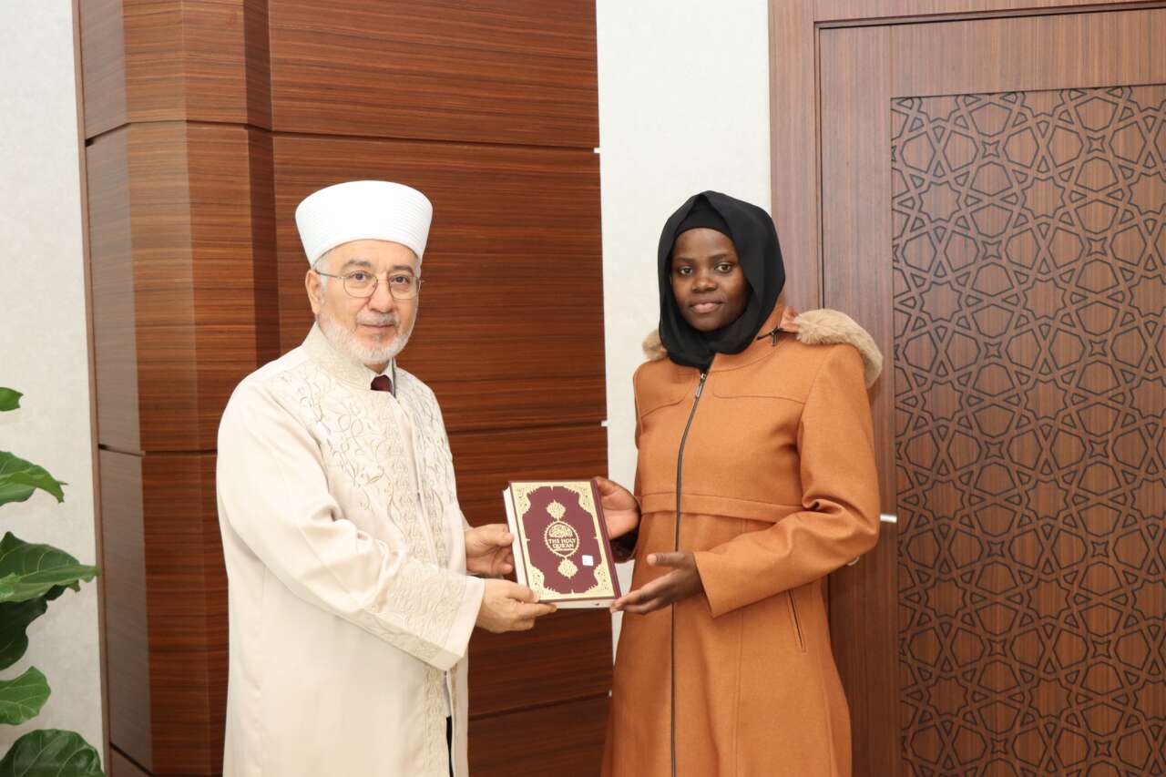 kenyadan-konyaya-uzanan-yolculuk-2-yillik-arayisla-musluman-oldu