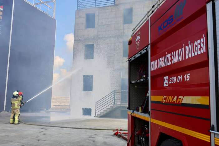 konyada-kimyasal-sizinti-alarmi-verildi-mahsur-kalanlar-boyle-kurtarildi